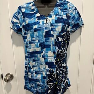 Blue Floral Patchwork Short-Sleeve Scrub Top